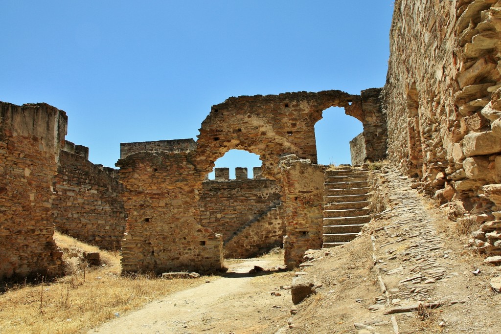 Foto: Recinto amurallado - Mourao (Évora), Portugal