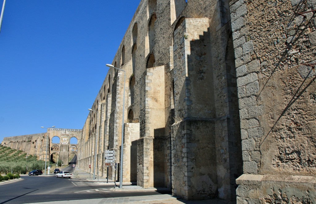 Foto: Acueducto de Amoreira - Elvas (Portalegre), Portugal