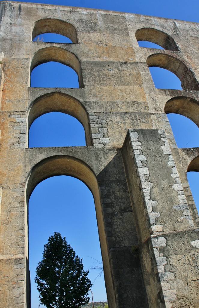 Foto: Acueducto de Amoreira - Elvas (Portalegre), Portugal