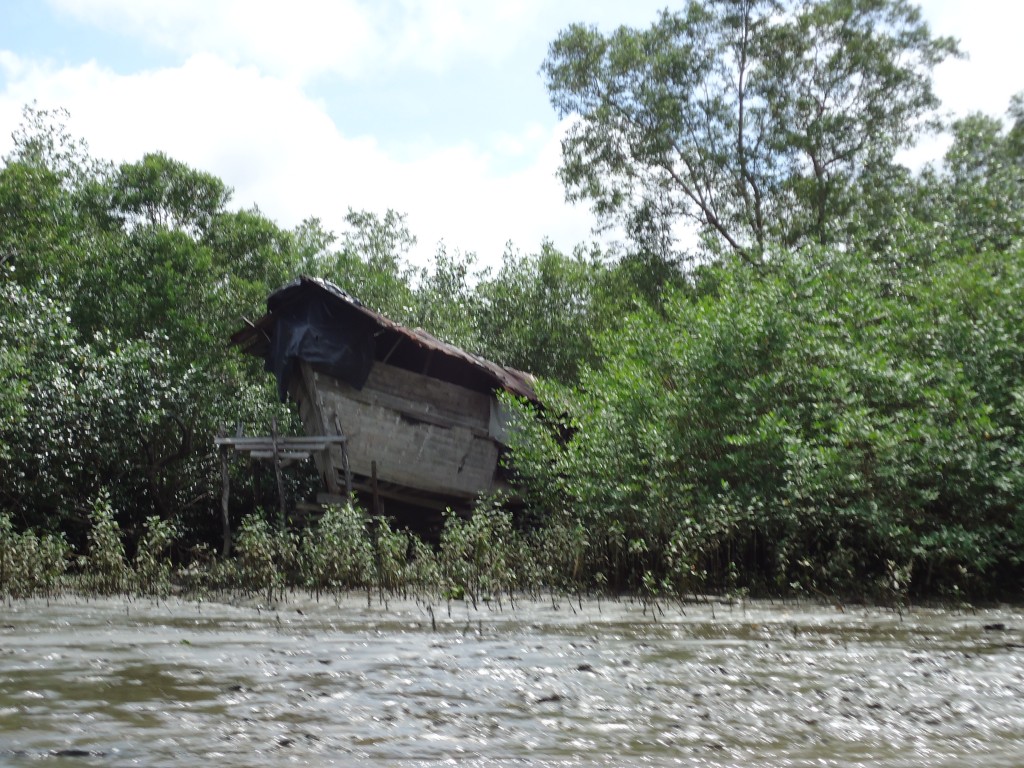 Foto: barco abandonada - Nuqui (Chocó), Colombia