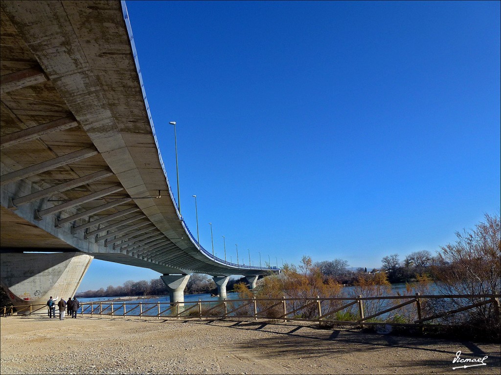 Foto: 130106-07 PUENTE EBRO Z-40 - Zaragoza (Aragón), España