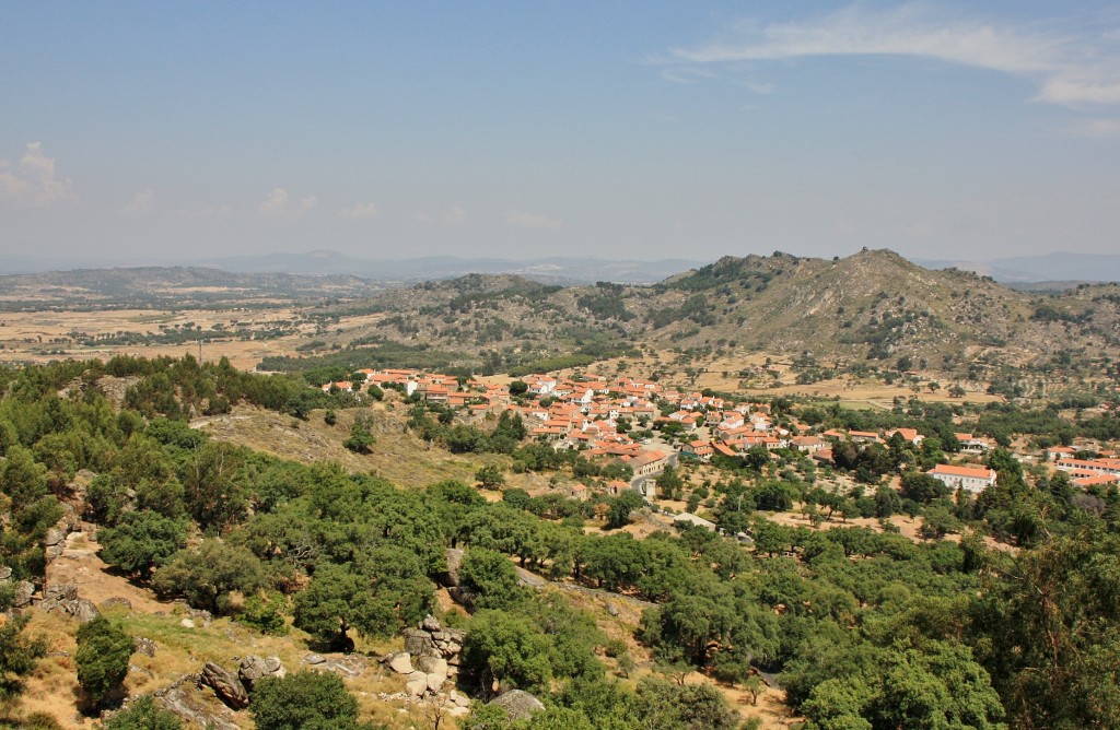 Foto: Vistas desde el pueblo - Monsanto (Castelo Branco), Portugal