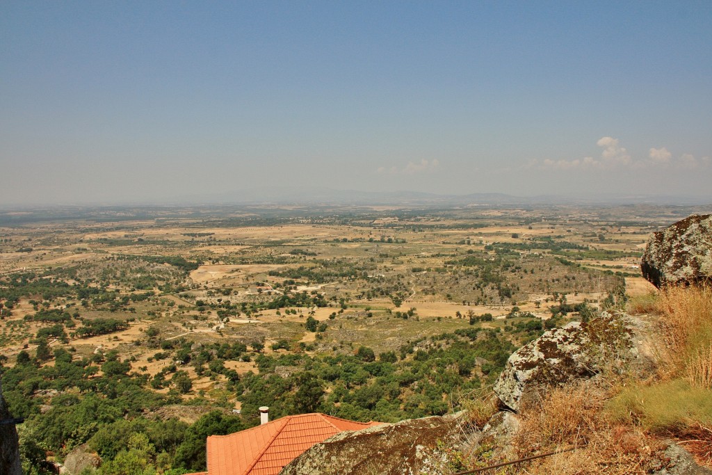 Foto: Vistas desde el pueblo - Monsanto (Castelo Branco), Portugal