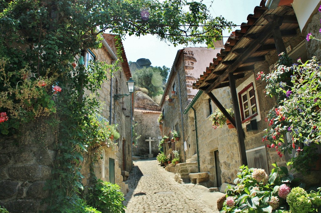 Foto: Vista del pueblo - Monsanto (Castelo Branco), Portugal