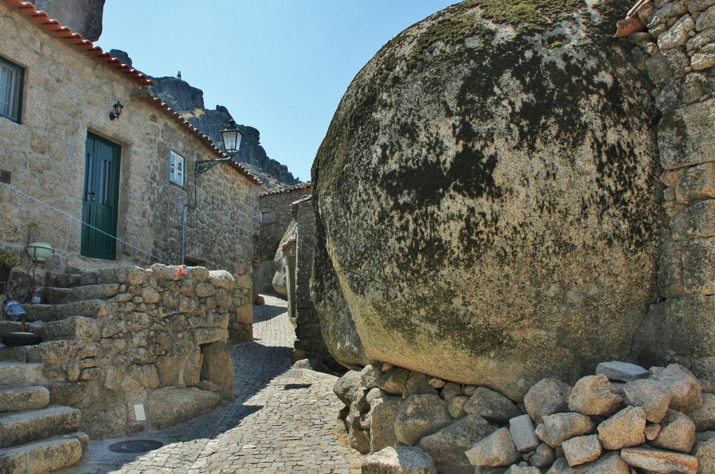 Foto: Vista del pueblo - Monsanto (Castelo Branco), Portugal