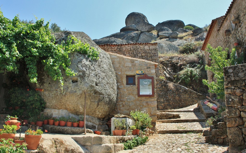 Foto: Vista del pueblo - Monsanto (Castelo Branco), Portugal