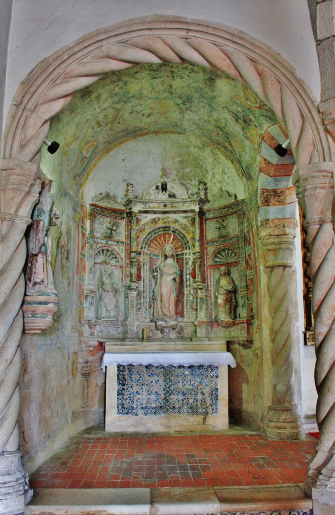 Foto: Iglesia del castillo:  antigua mezquita - Montemor-o-Velho (Coimbra), Portugal