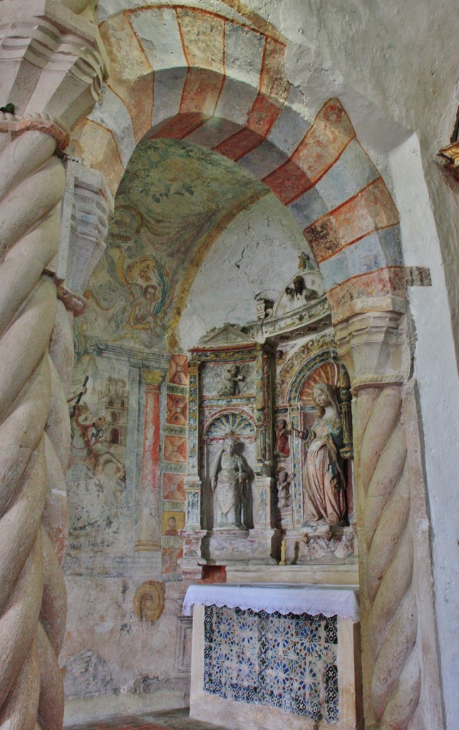 Foto: Iglesia del castillo:  antigua mezquita - Montemor-o-Velho (Coimbra), Portugal