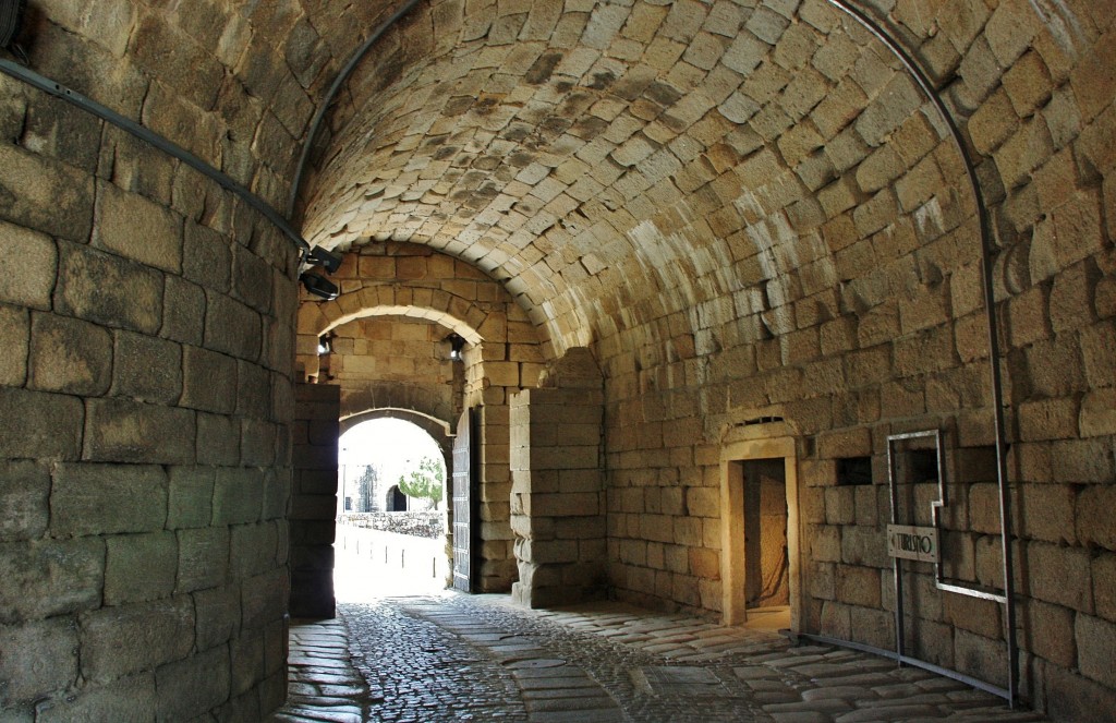 Foto: Murallas - Almeida (Guarda), Portugal