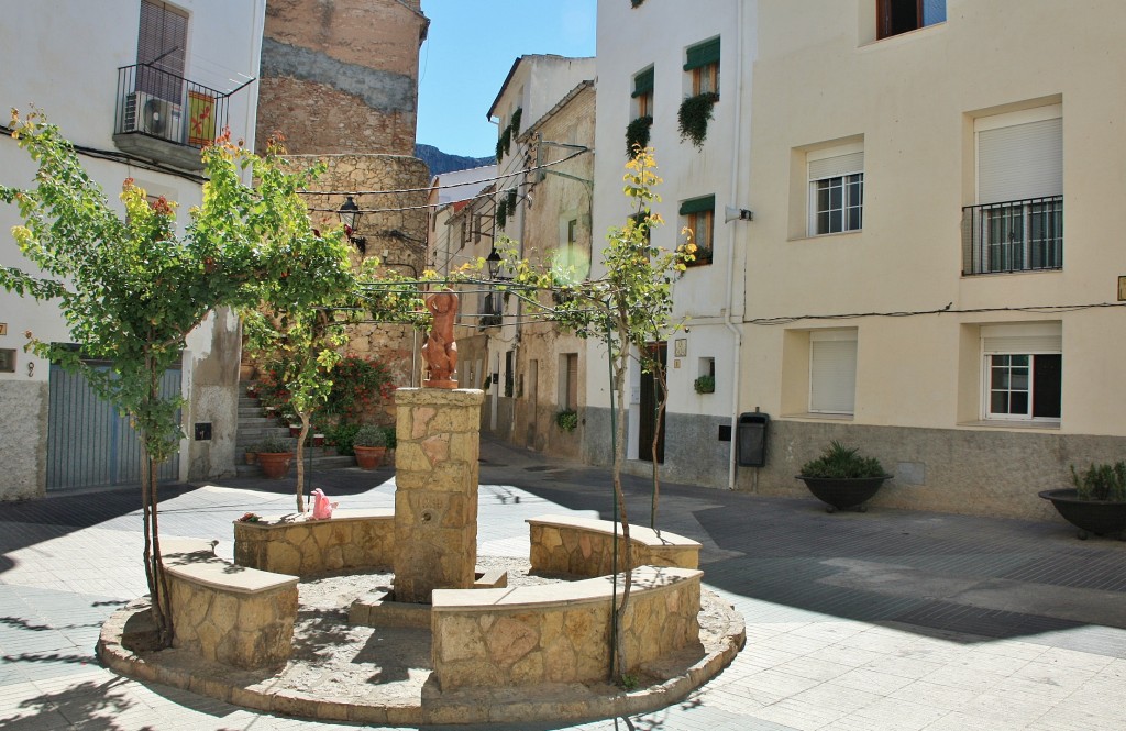 Foto: Vista del pueblo - Tivissa (Tarragona), España