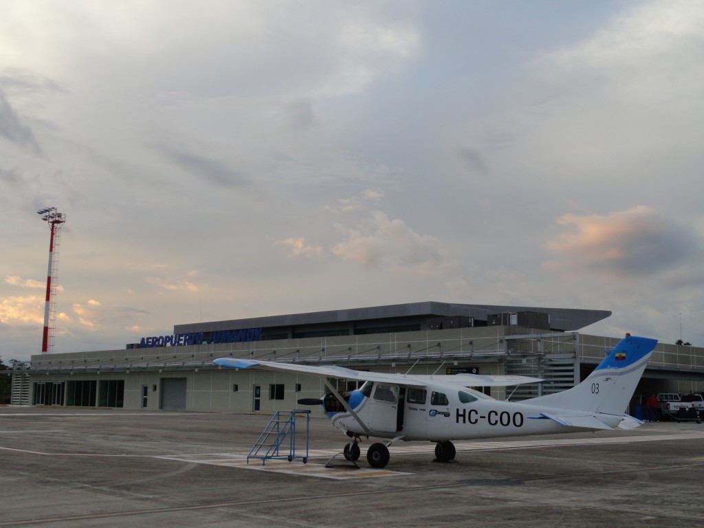 Foto: Aeropuerto Jumandy - Tena (Napo), Ecuador