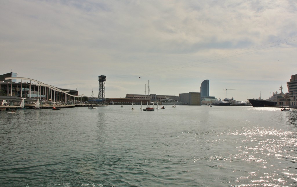 Foto: Vista del puerto - Barcelona (Cataluña), España