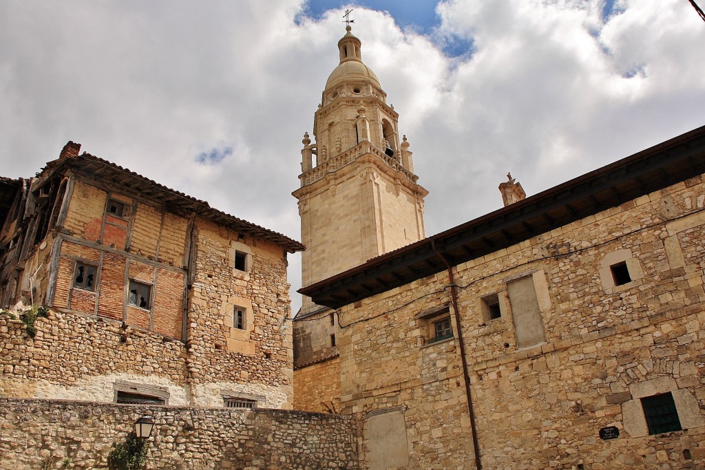 Foto: Vista del pueblo - Treviño (Burgos), España