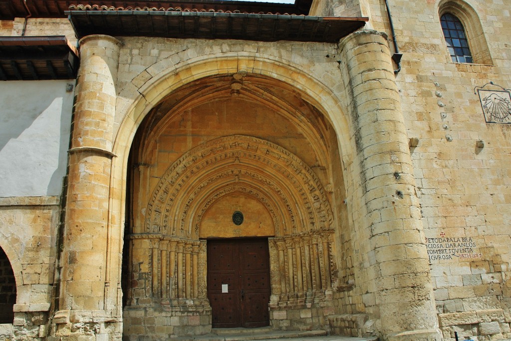 Foto: Vista del pueblo - Treviño (Burgos), España