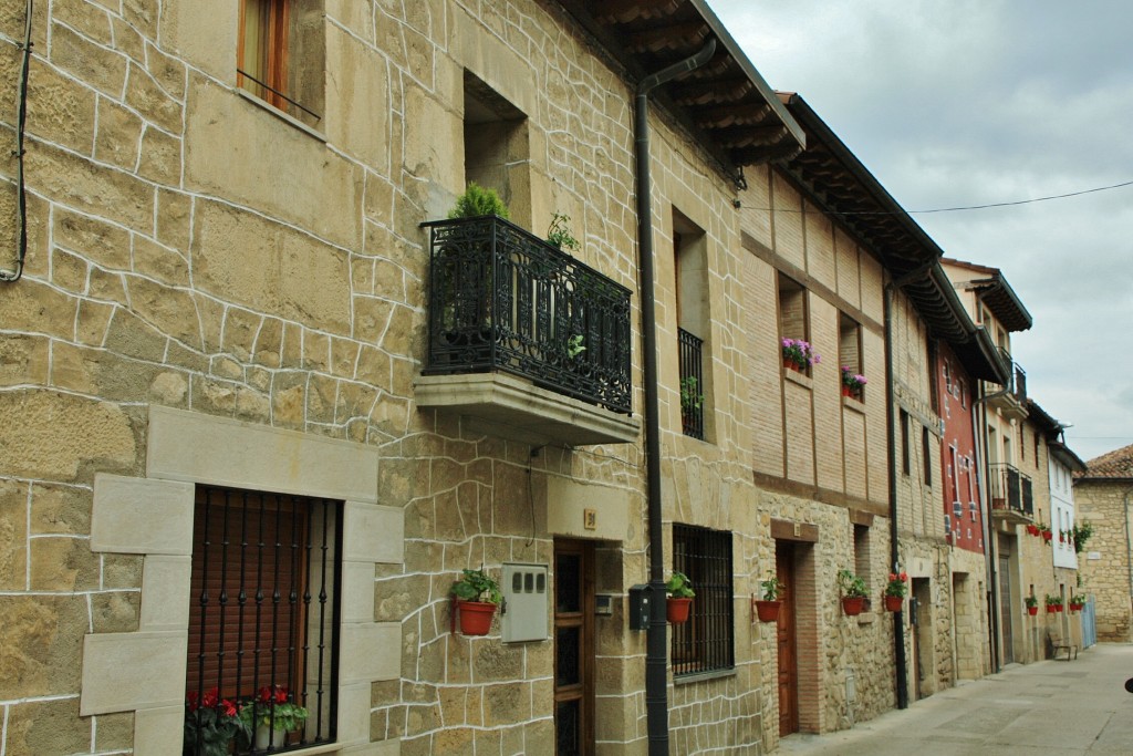 Foto: Vista del pueblo - La Puebla de Arganzón (Burgos), España