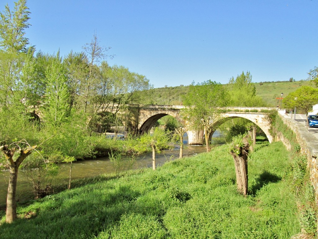 Foto: Puente sobre el Arlanza - Covarrubias (Burgos), España