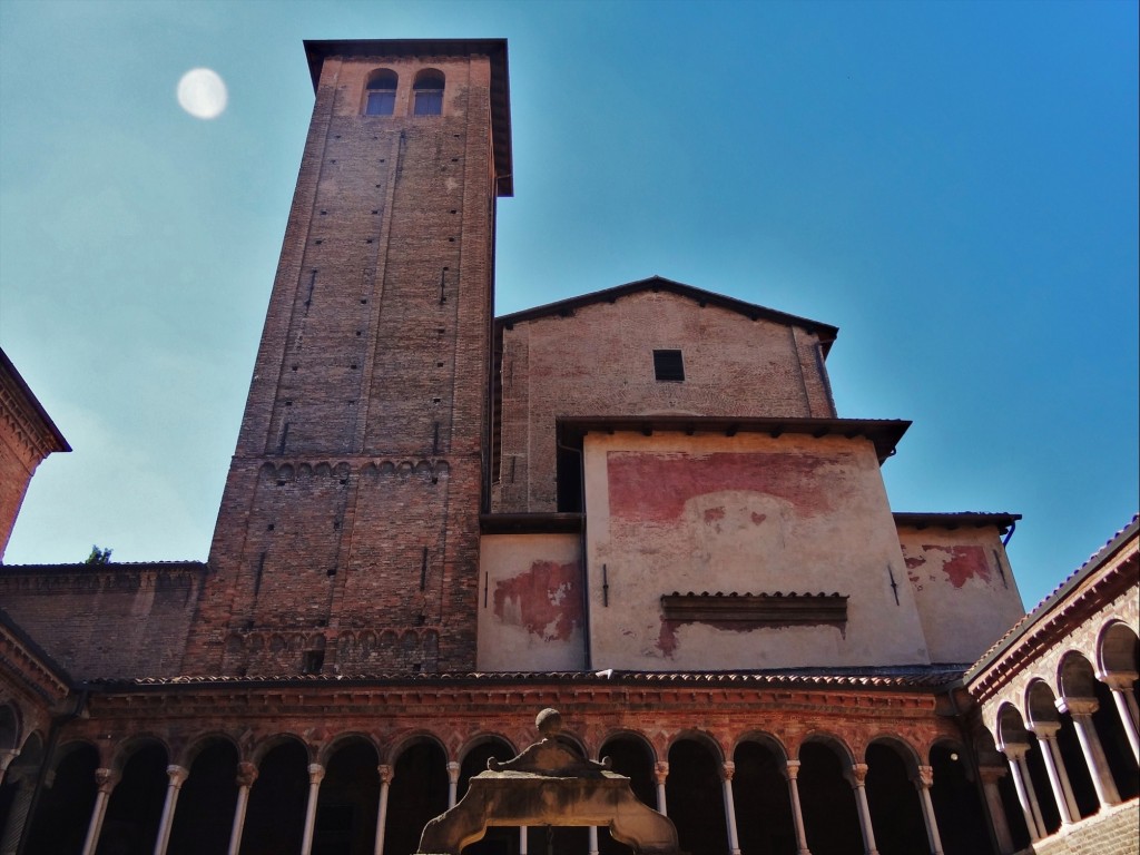 Foto: Abbazia di Santo Stefano - Bologna (Emilia-Romagna), Italia