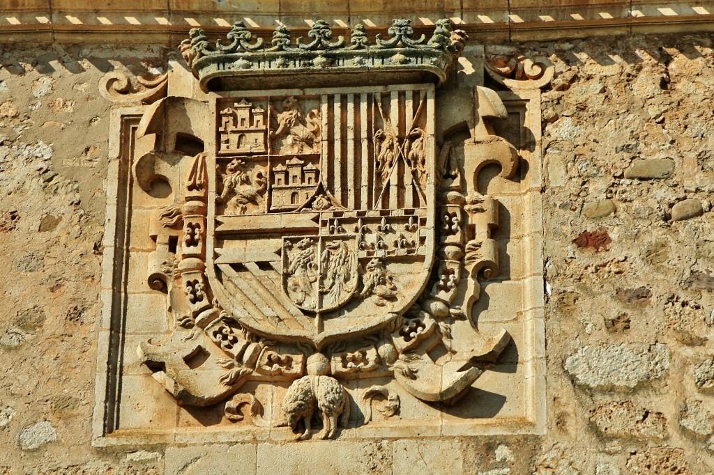 Foto: Puerta del archivo del Adelantado - Covarrubias (Burgos), España