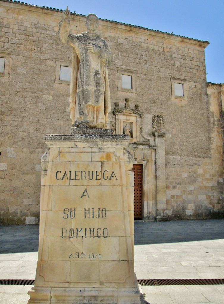 Foto: Monumento a Santo Domingo - Caleruega (Burgos), España