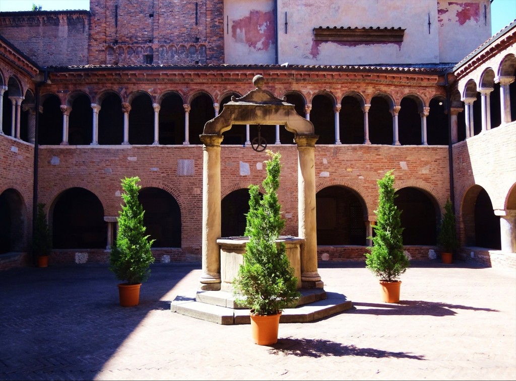 Foto: Abbazia di Santo Stefano - Bologna (Emilia-Romagna), Italia