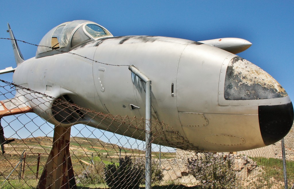 Foto: Avión conmemorativo - Coruña del Conde (Burgos), España