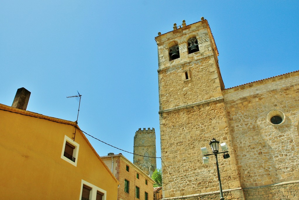 Foto: Iglesia de San Martín - Coruña del Conde (Burgos), España