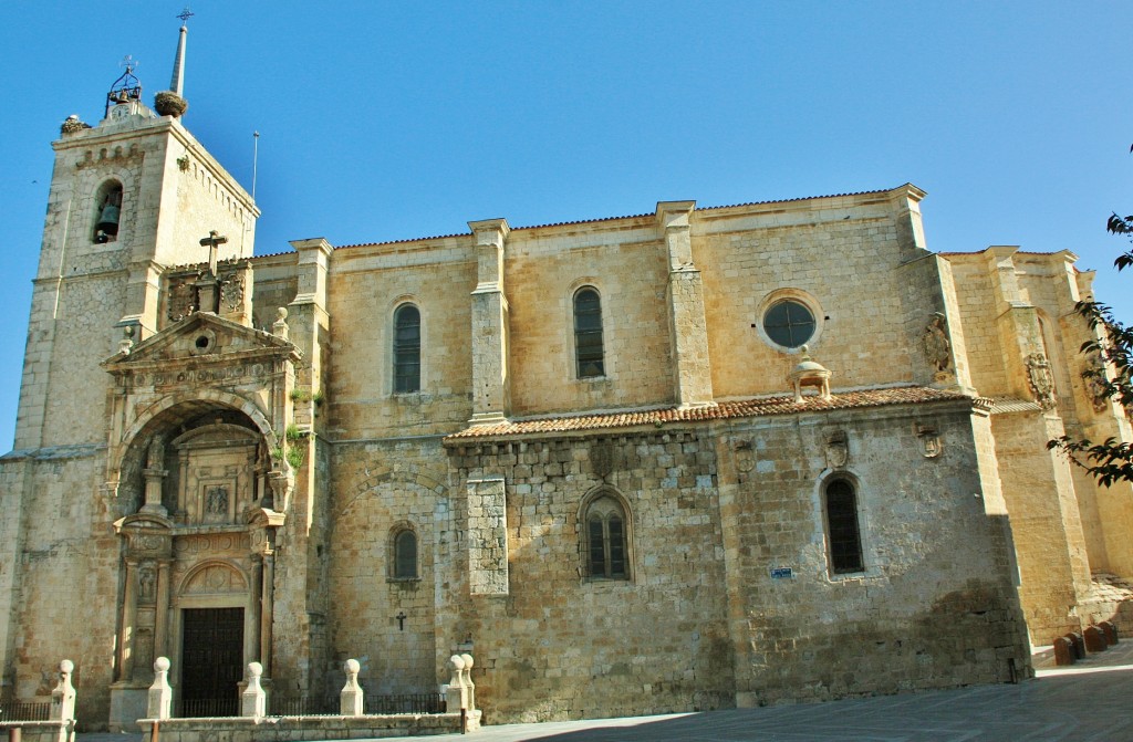 Foto: Iglesia de la Asunción - Roa (Burgos), España