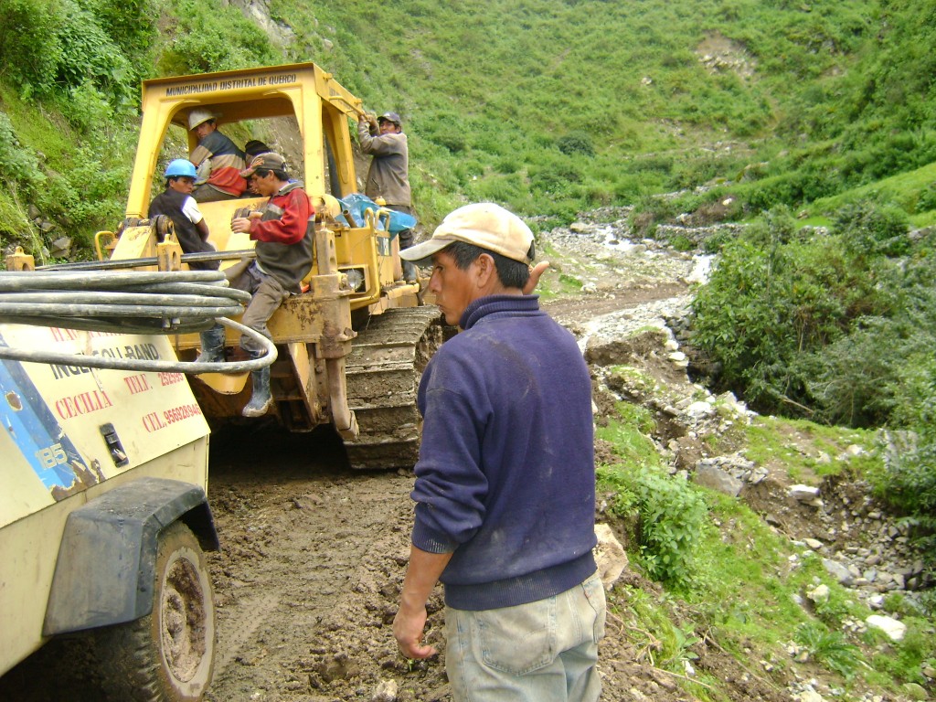 Foto: retorno al distrito  despues del trabajo  concluido - Querco (Huancavelica), Perú