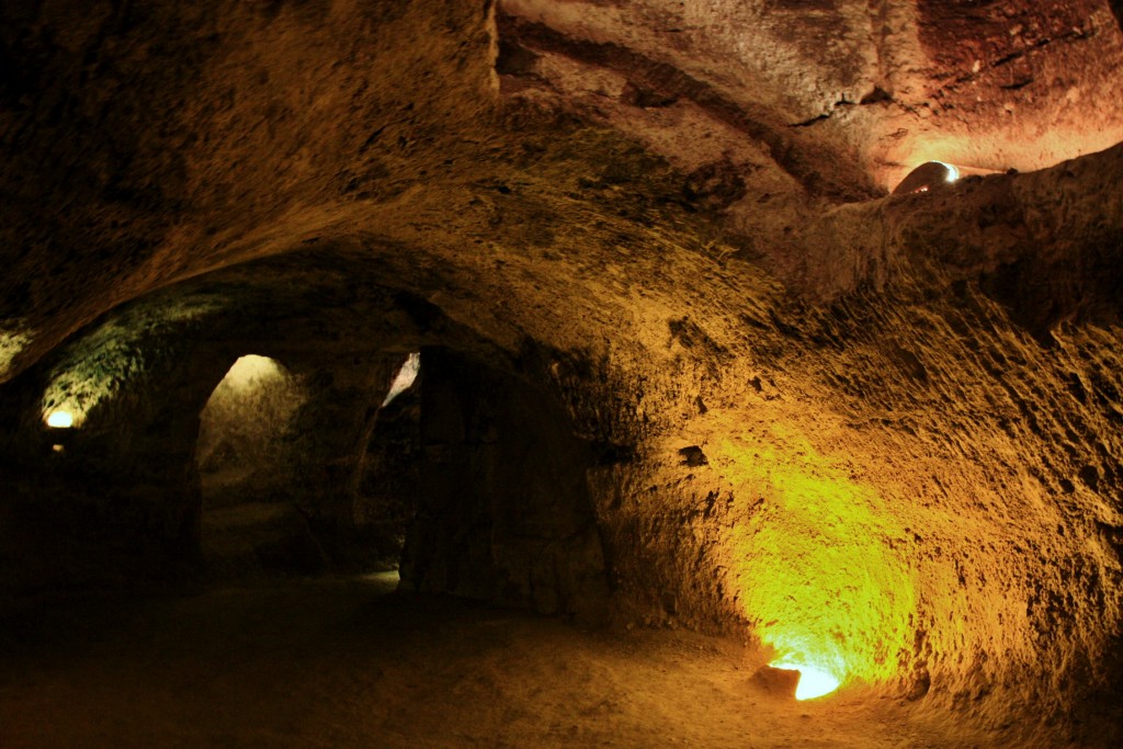 Foto: Cuevas - Requena (València), España