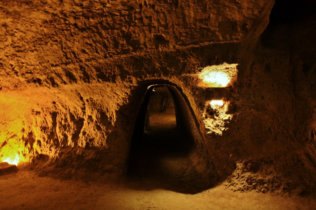 Foto: Cuevas - Requena (València), España