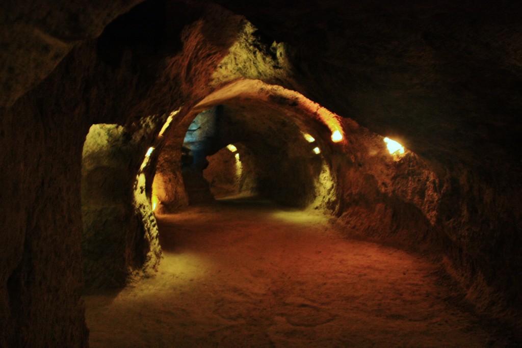 Foto: Cuevas - Requena (València), España