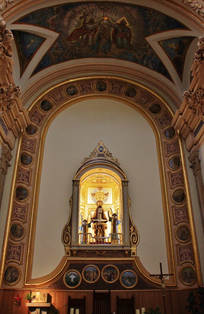 Foto: Interior de iglesia - Batea (Tarragona), España