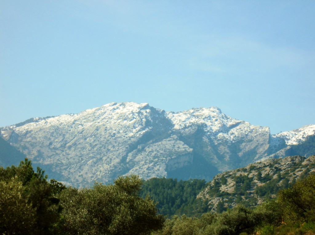 Foto: Montañas nevadas - Paüls (Tarragona), España