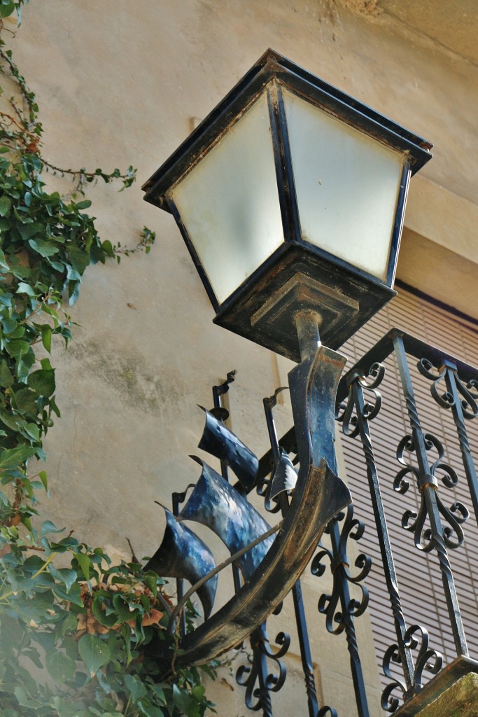 Foto: Detalle de una farola - Vilalba dels Arcs (Tarragona), España