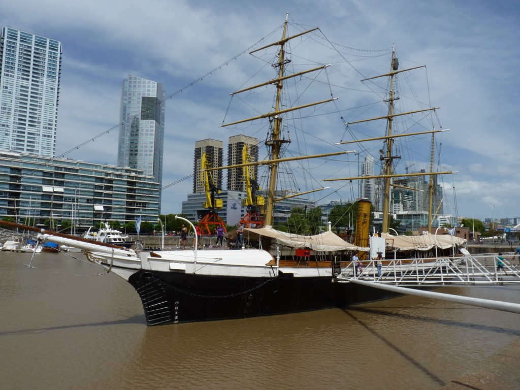 Foto: Puerto Madero; Corbeta Uruguay - Ciudad Autónoma de Buenos Aires (Buenos Aires), Argentina