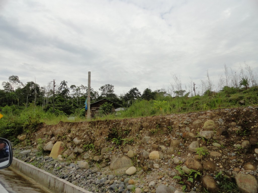 Foto: carretera - Simón Bolívar (Sucre) (Pastaza), Ecuador