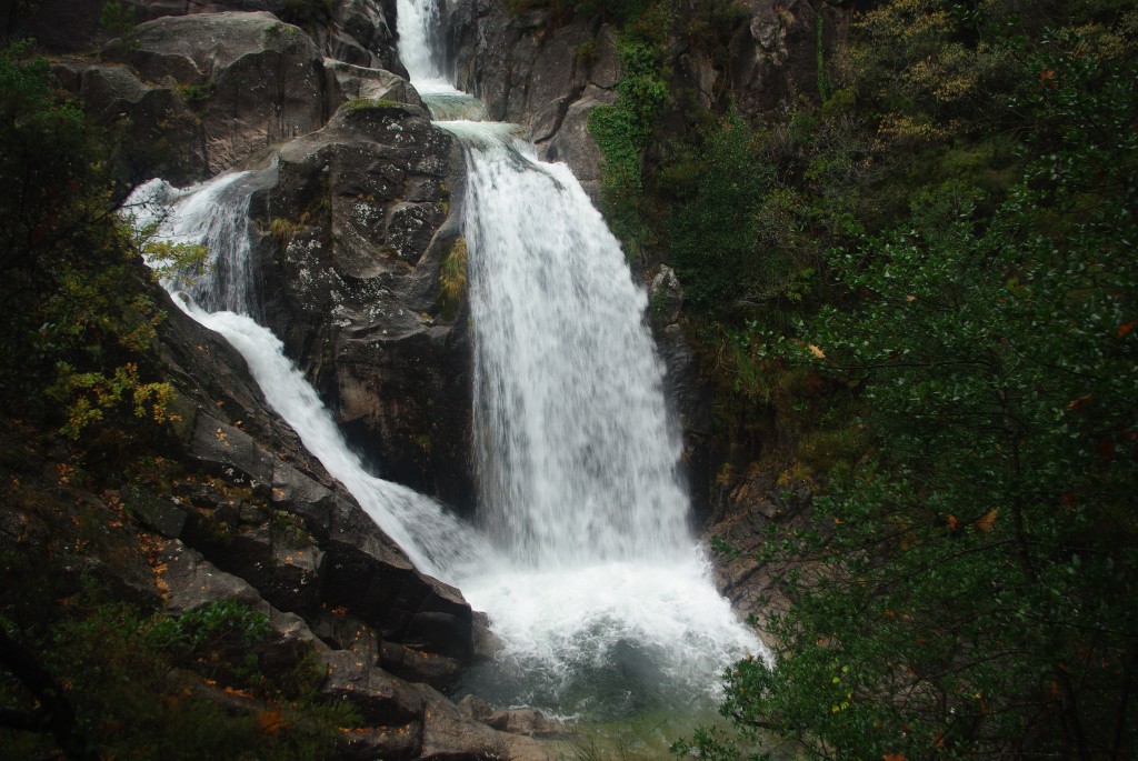 Foto: Cascata do Arado - Terras de Bouro, Portugal