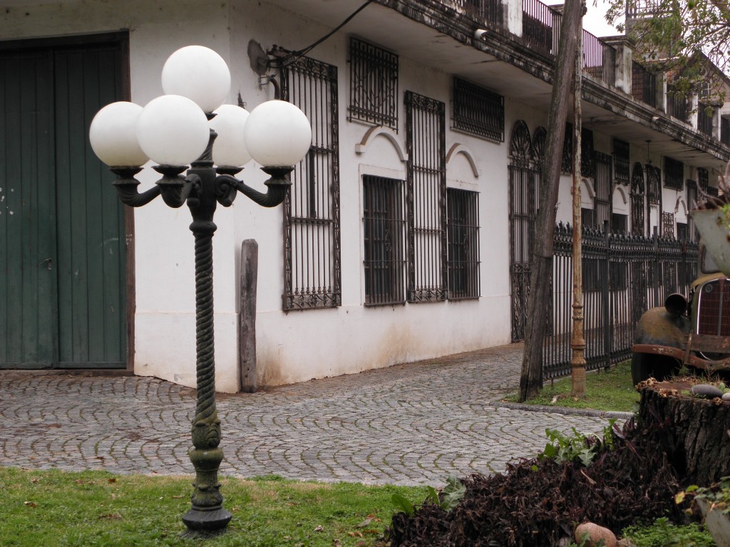 Foto: Campanópolis - González Catán (Buenos Aires), Argentina