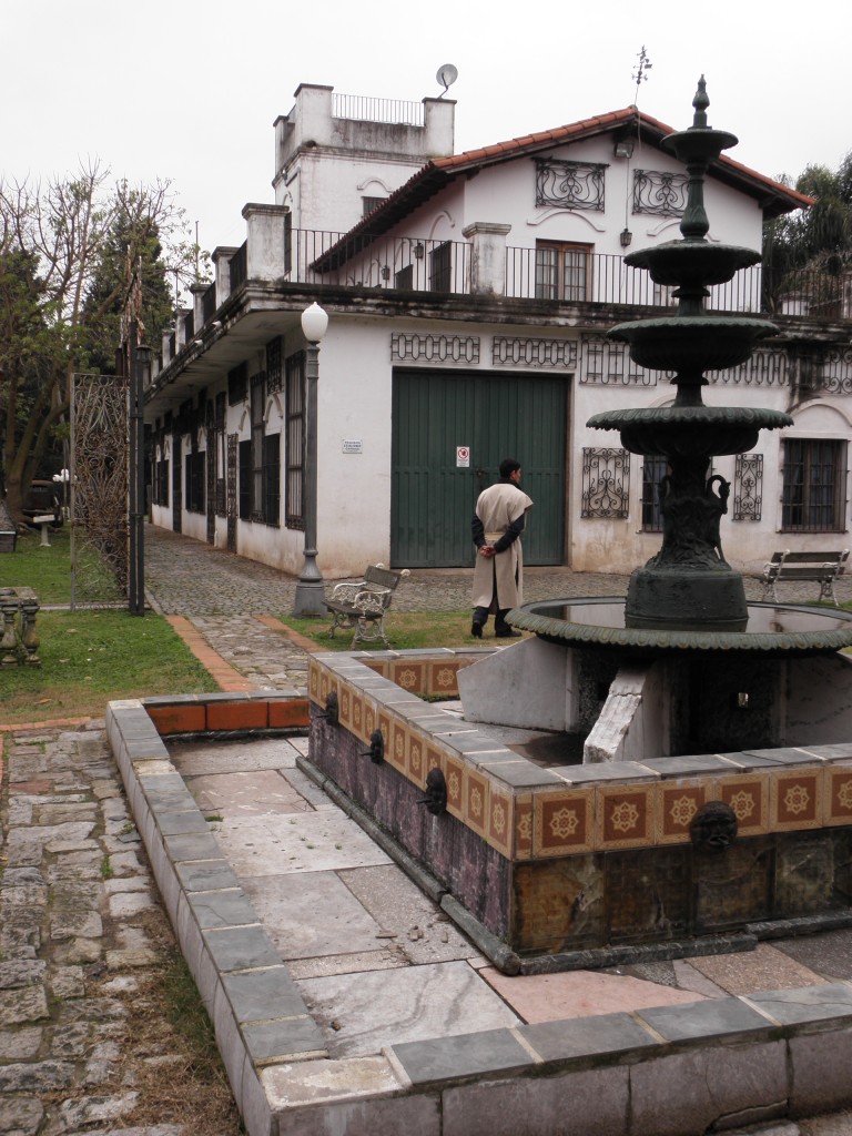 Foto: Campanópolis - González Catán (Buenos Aires), Argentina