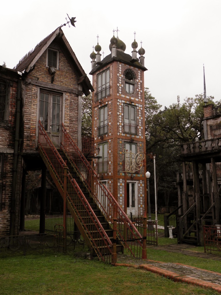 Foto: Campanópolis - González Catán (Buenos Aires), Argentina