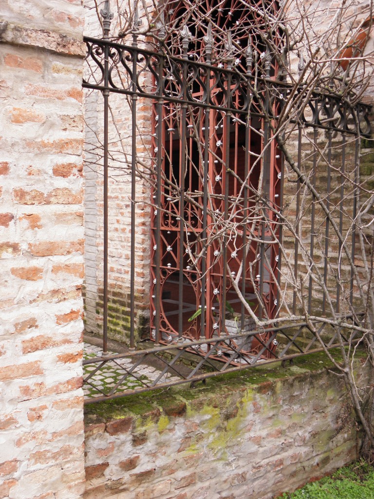 Foto: Campanópolis - González Catán (Buenos Aires), Argentina