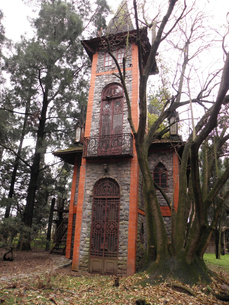 Foto: Campanópolis - González Catán (Buenos Aires), Argentina