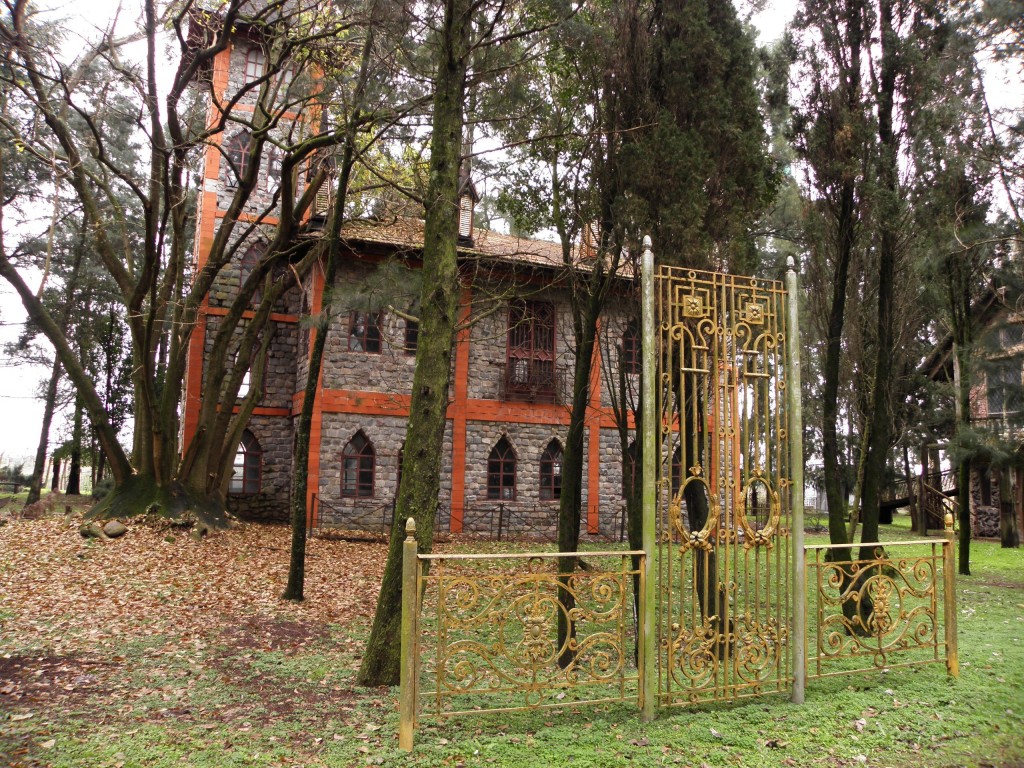 Foto: Campanópolis - González Catán (Buenos Aires), Argentina