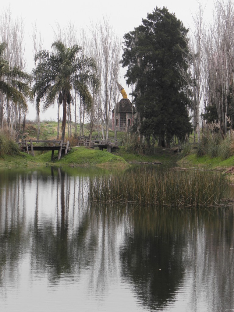 Foto: Campanópolis - González Catán (Buenos Aires), Argentina