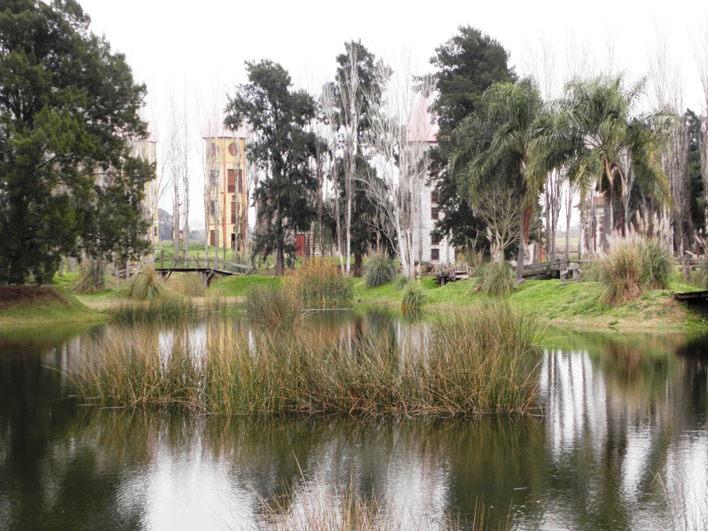 Foto: Campanópolis - González Catán (Buenos Aires), Argentina