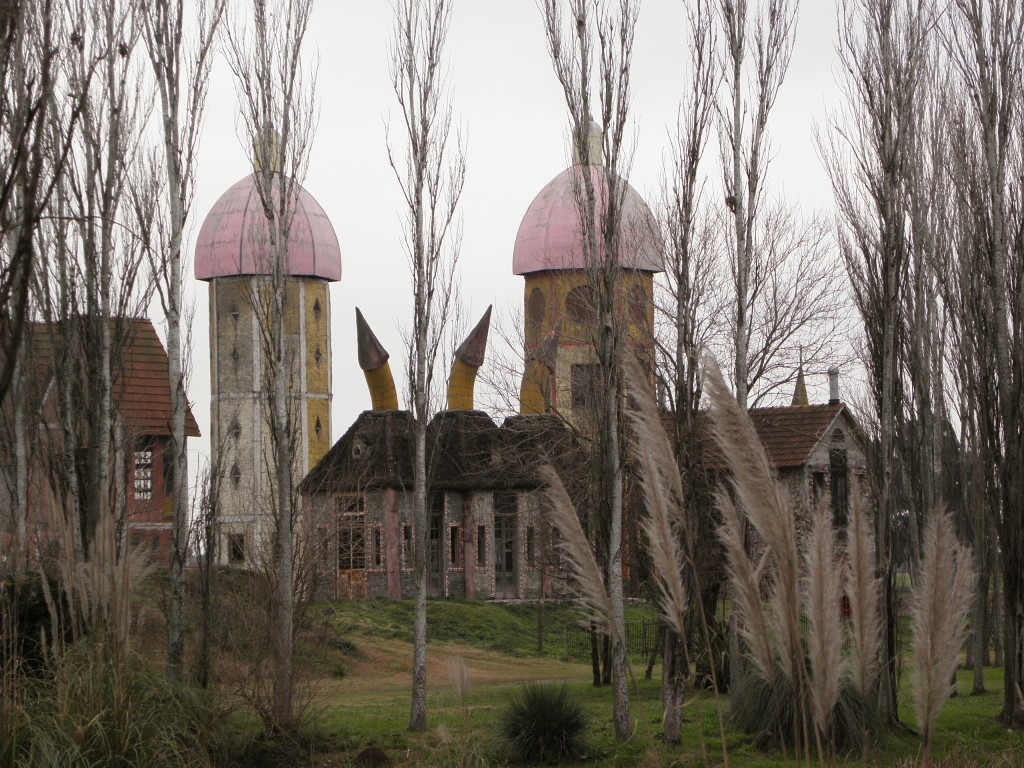 Foto: Campanópolis - González Catán (Buenos Aires), Argentina