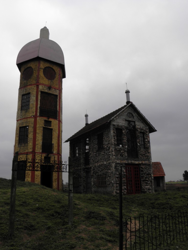 Foto: Campanópolis - González Catán (Buenos Aires), Argentina