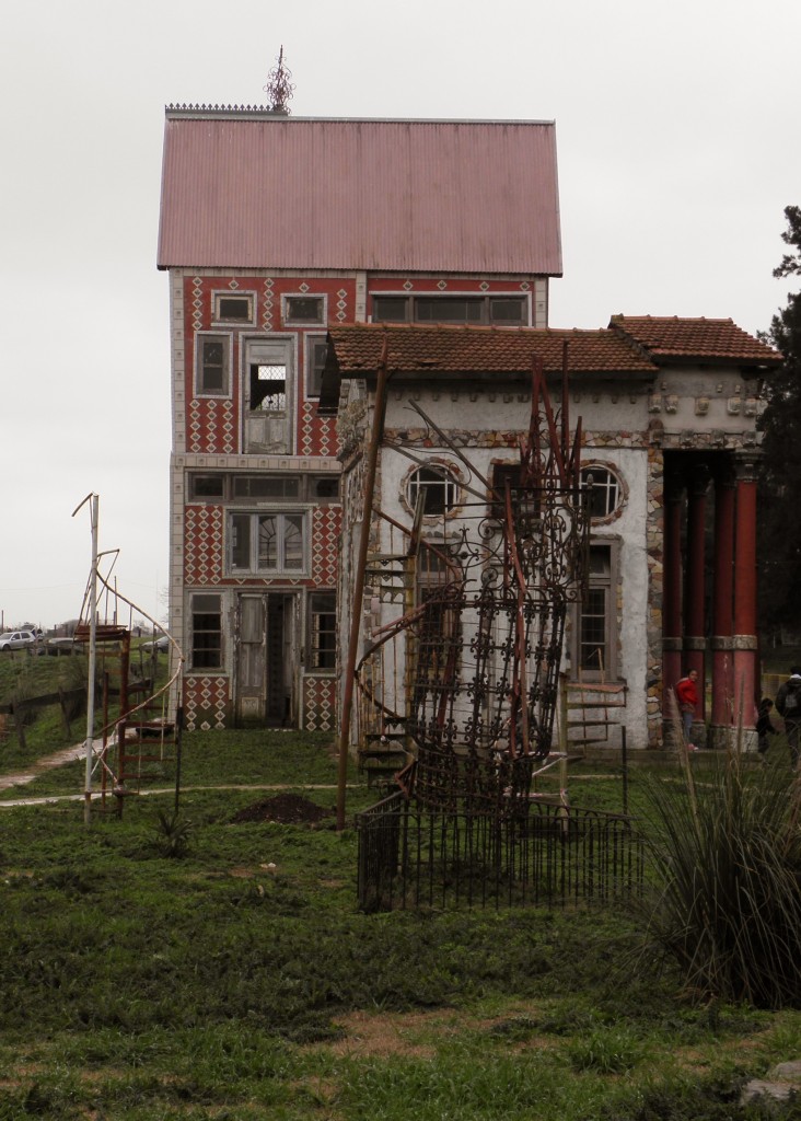 Foto: Campanópolis - González Catán (Buenos Aires), Argentina