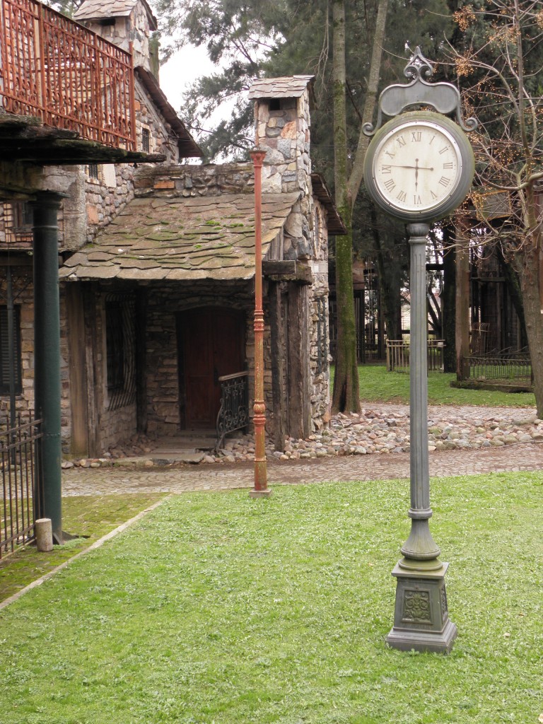 Foto: Campanópolis - González Catán (Buenos Aires), Argentina