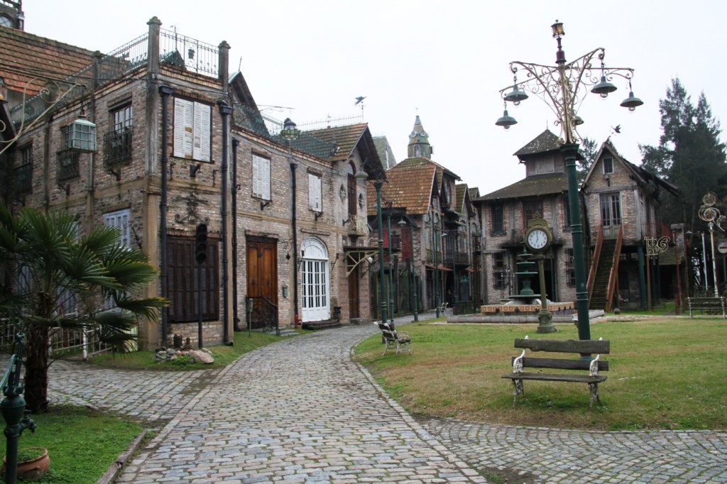 Foto: Campanópolis - González Catán (Buenos Aires), Argentina